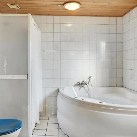 3 Bedroom Lovely In Romo Vakantiehuis
